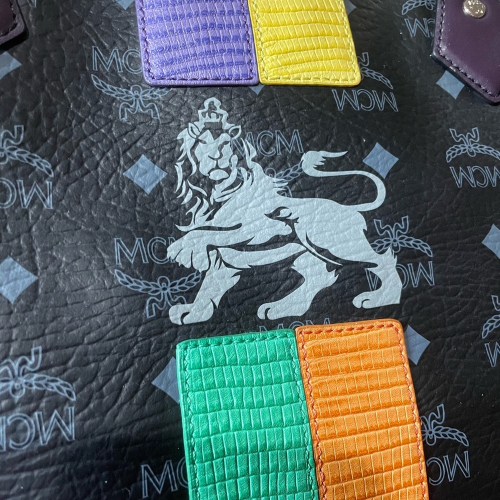 MCM Jumbo Shopping Tote - Picture 4 of 16